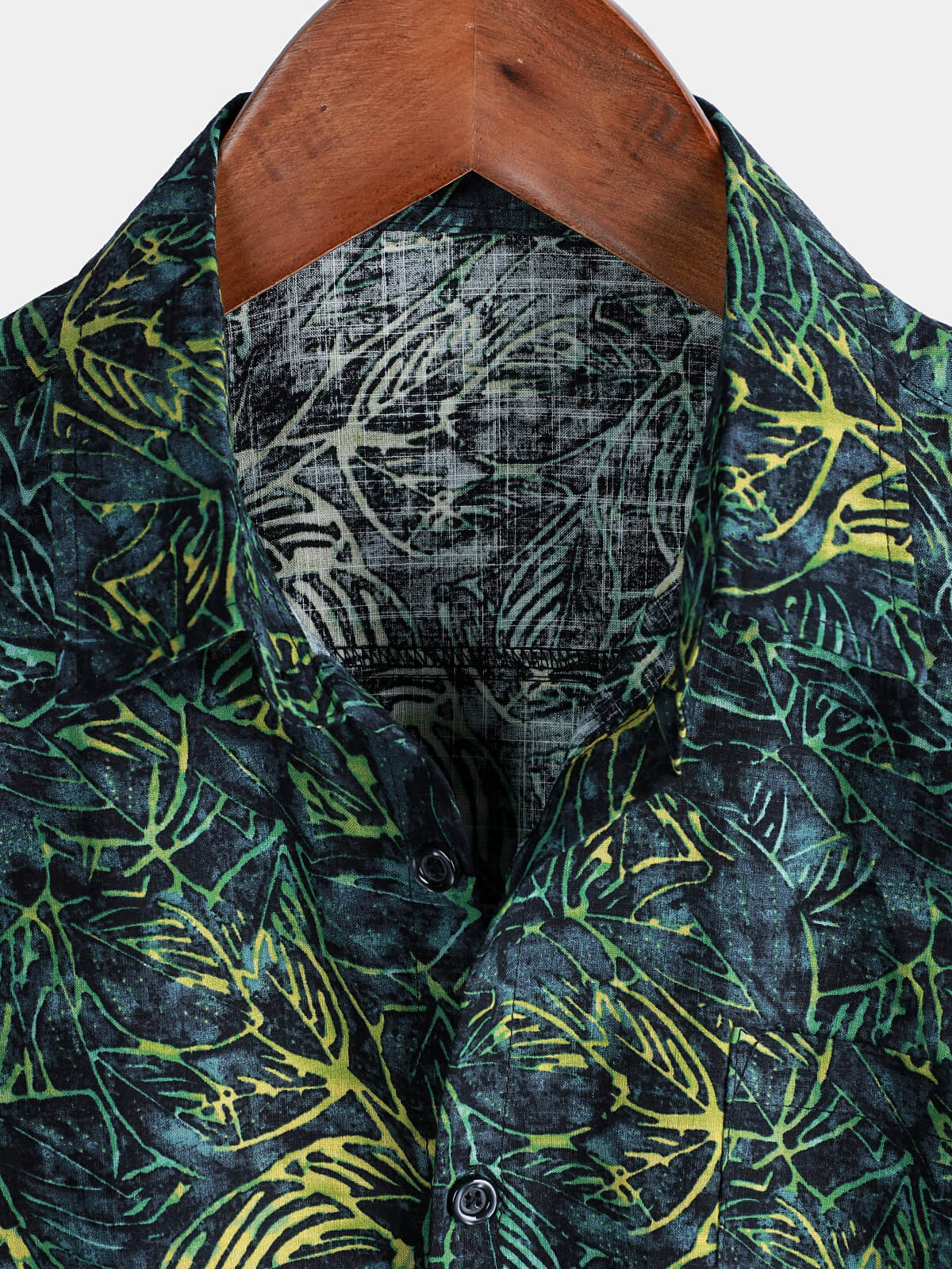 Short-Sleeved Hawaiian Shirt with Tropical Print and Pockets for Men