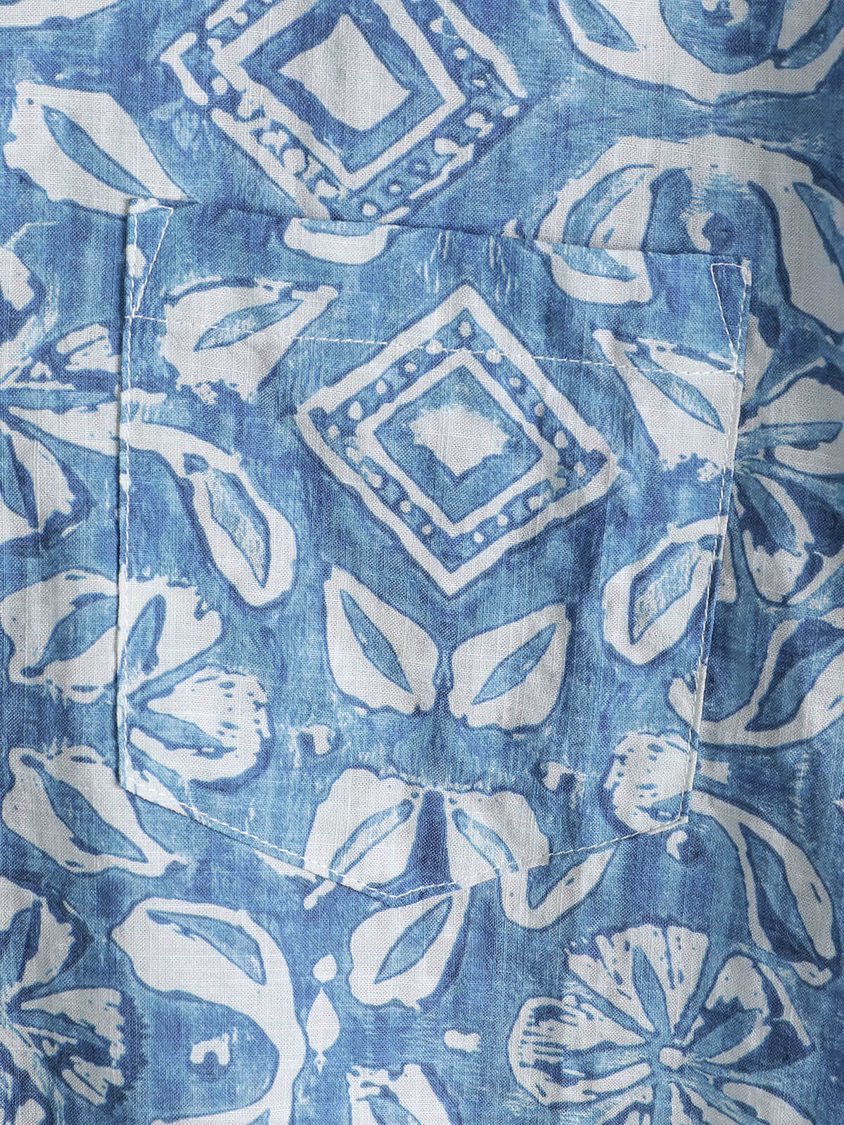 Men's Short Sleeve Summer Shirt with Blue Pockets, Floral Print, for the Beach
