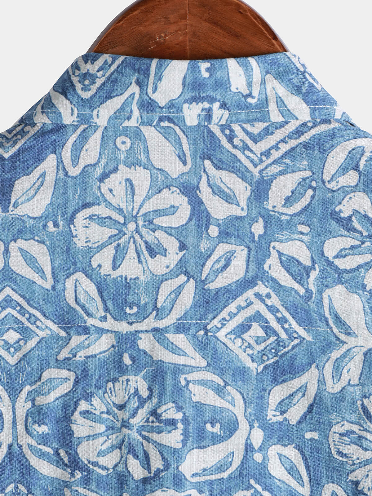 Men's Short Sleeve Summer Shirt with Blue Pockets, Floral Print, for the Beach