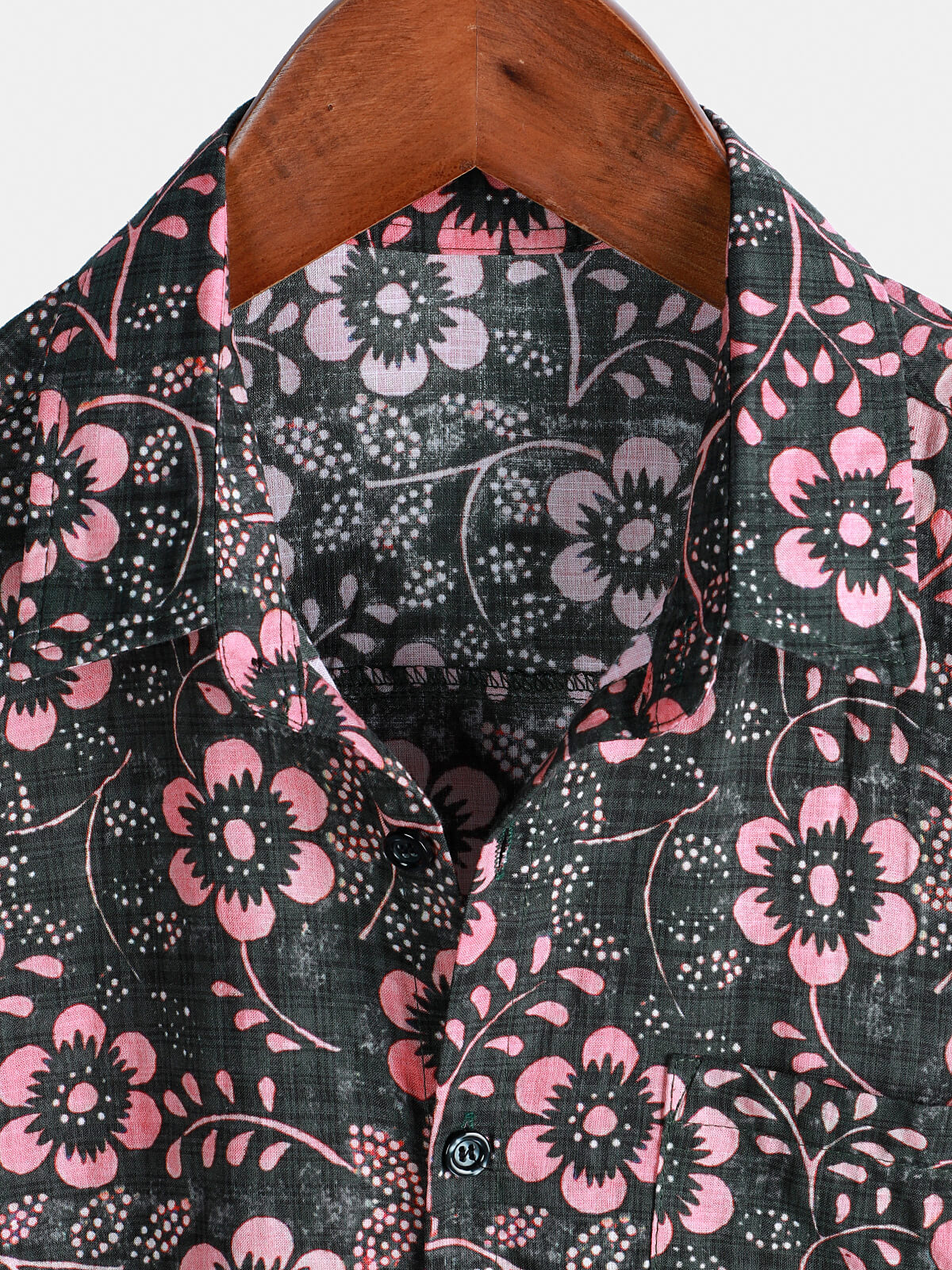 Short-sleeved Hawaiian shirt with pink floral pockets for men
