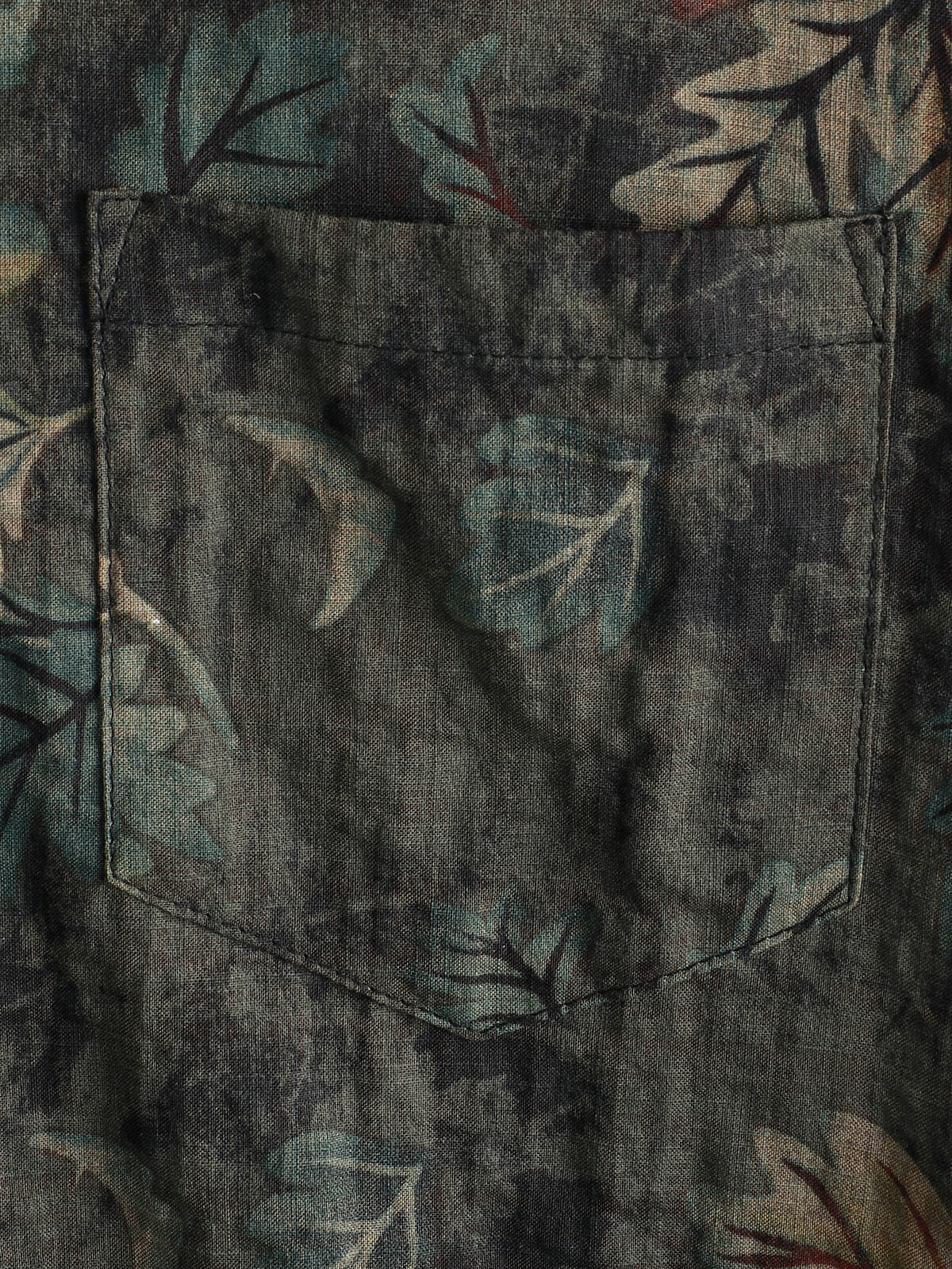Retro Short Sleeve Button-Up Hawaiian Beach Shirt for Men in Cotton
