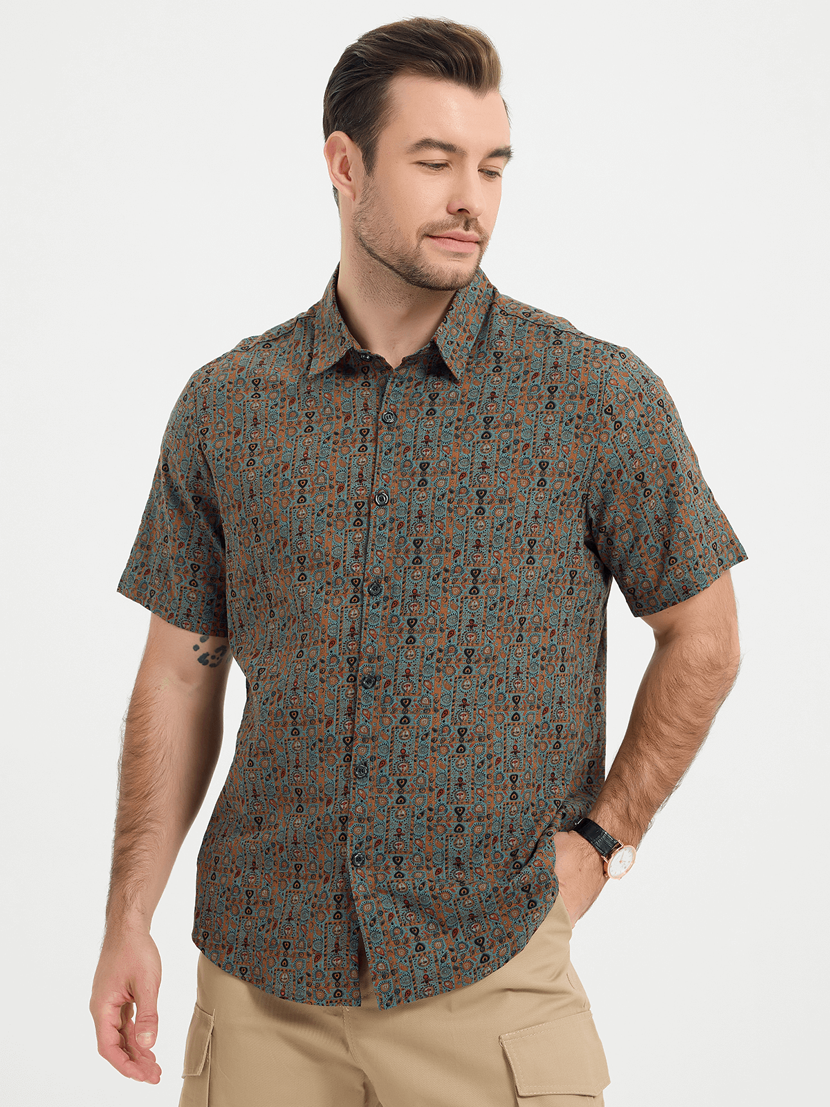 Retro Tribal Bohemian Brown Short-Sleeved Shirt with Vintage Paisley Print for Men from the 70s
