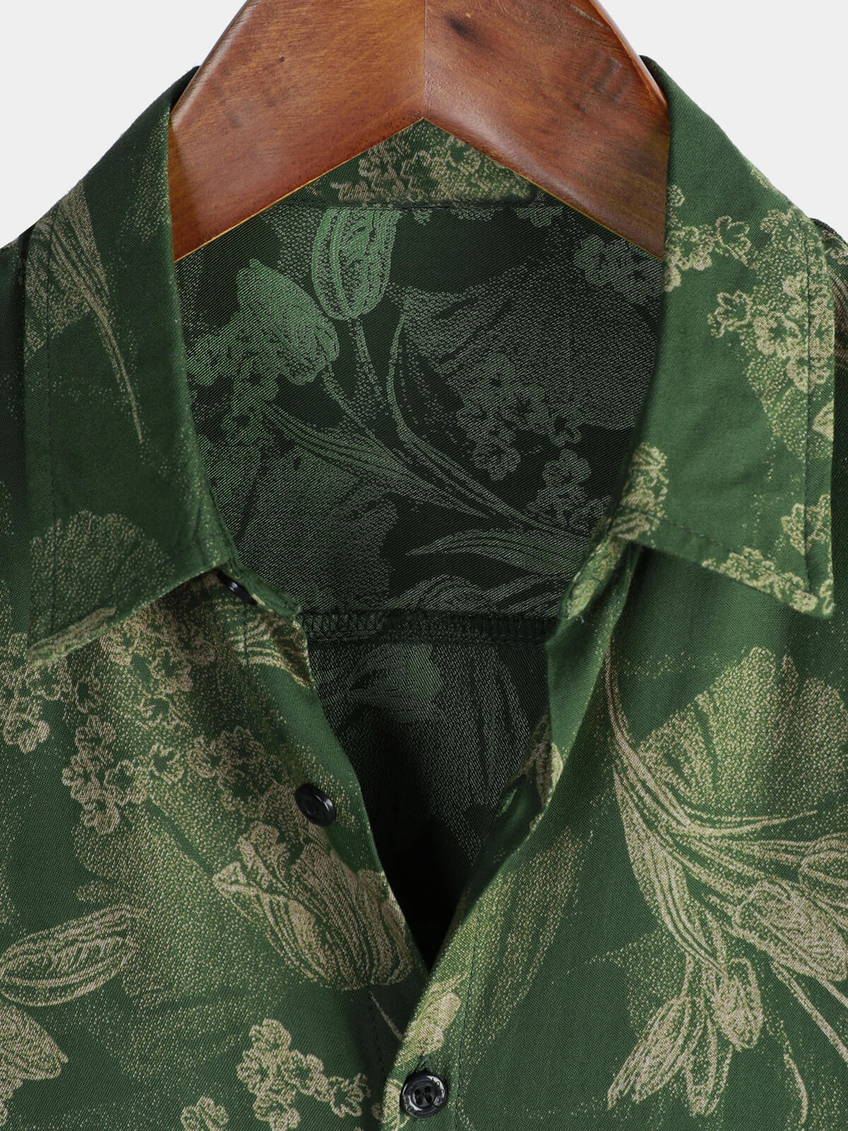 Short-sleeved Hawaiian shirt with breathable buttons for men in vintage green